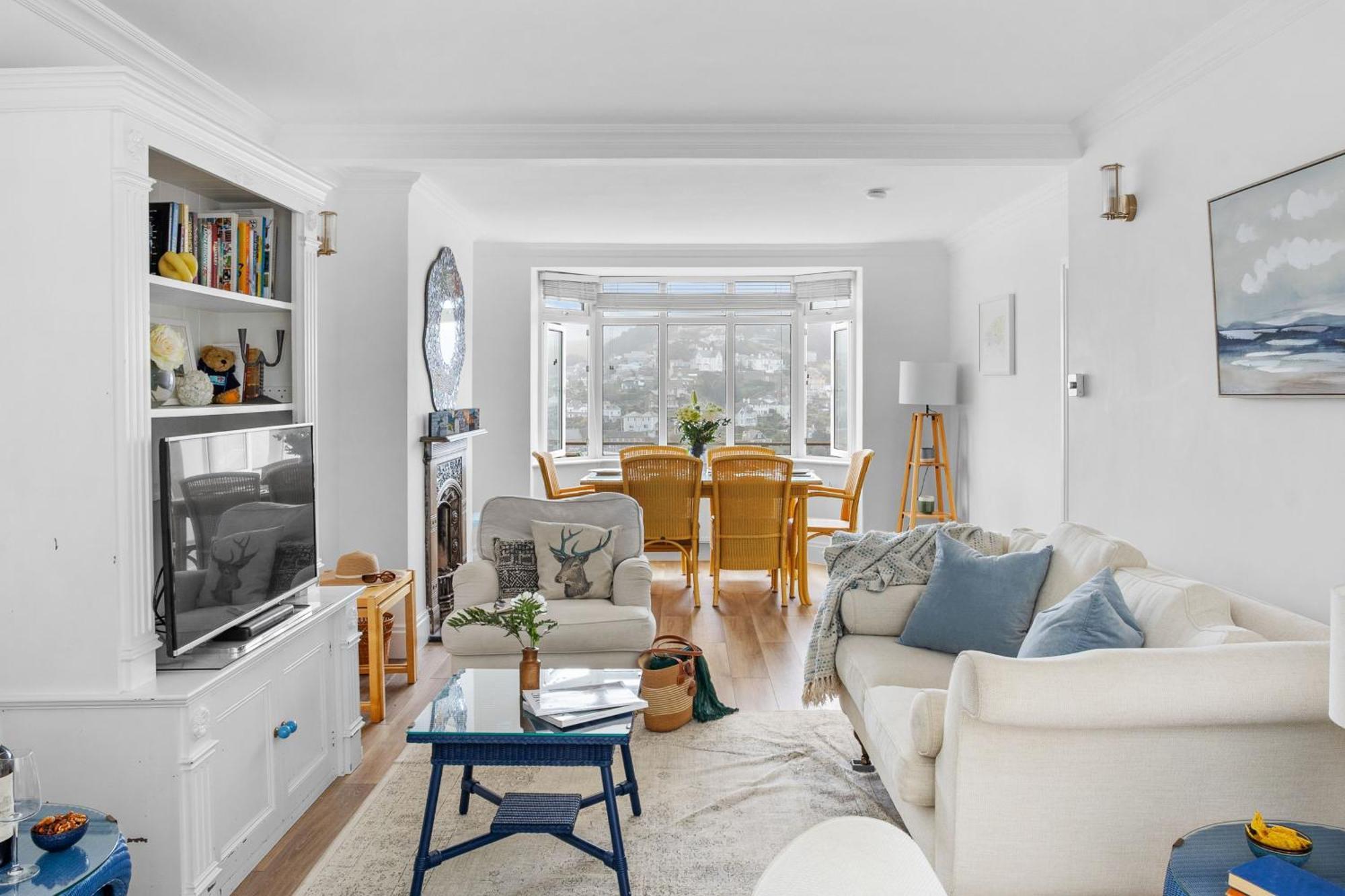 Uphigh - Elevated Family Home With Stunning River Views Dartmouth Ngoại thất bức ảnh